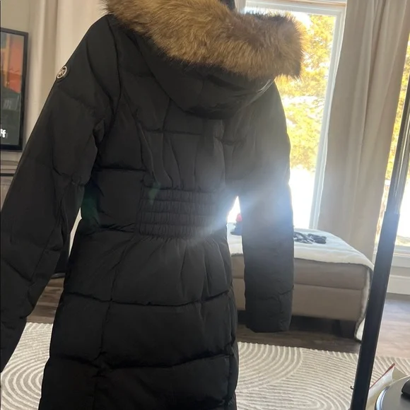 Michael kors faux fur puffer coat • NWT • XXS • gold hardware - Picture 4 of 9